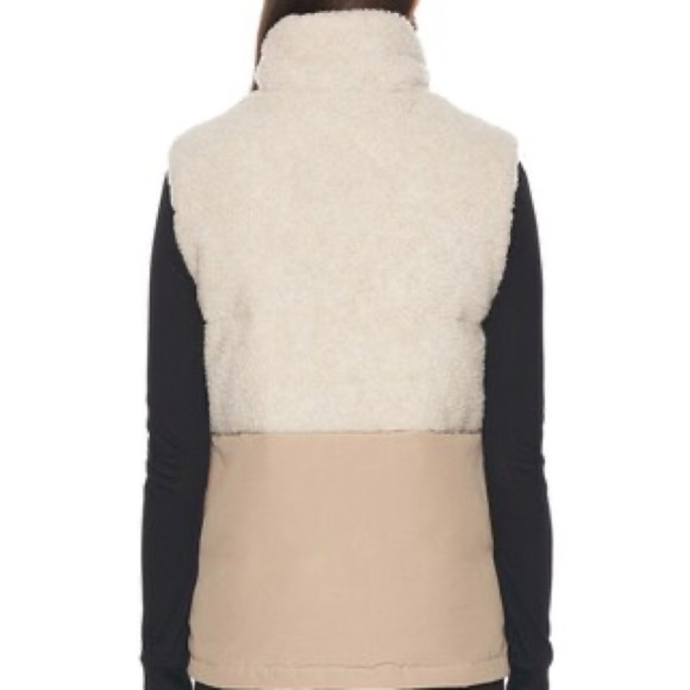 Canada Goose Elora Vest - Picture 7 of 8